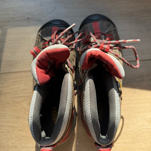 KEEN Targhee II mid women’s Brown and Red leather Hiking Boots - Picture 8 of 8
